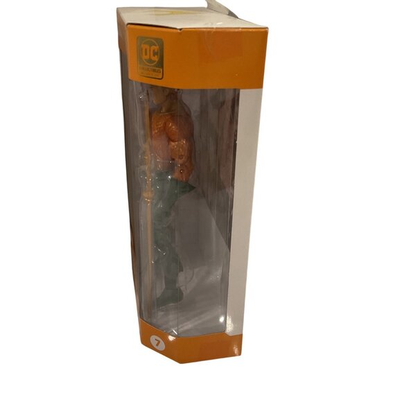 DC Essentials Aquaman Action Figure 7" Collectible With Trident & Box - Picture 3 of 9